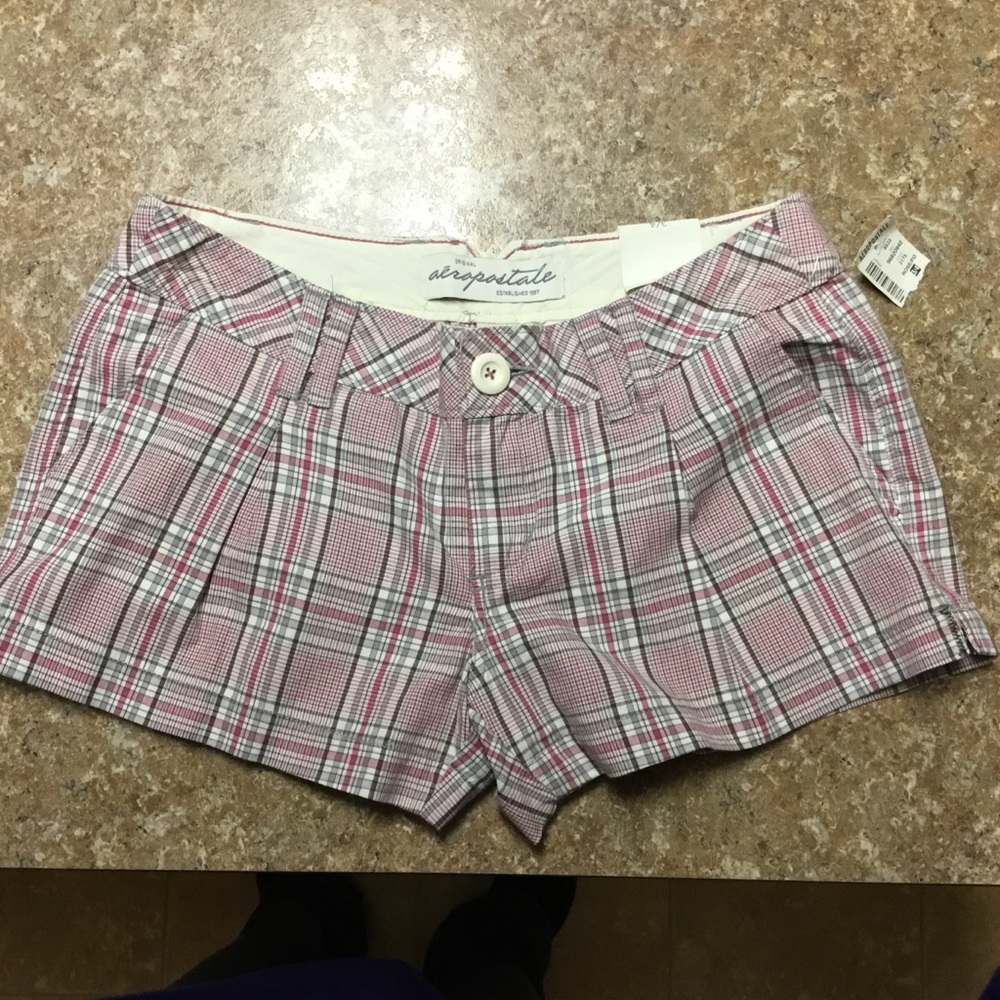 NWT Aeropostale Pastel Plaid Shorts Size 3/4